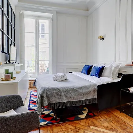 Apartment In Le Marais Centre